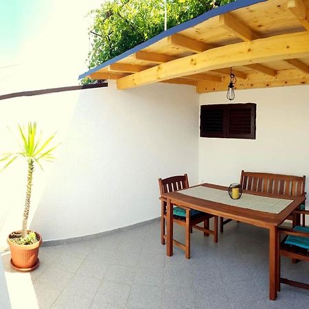 Apartmani Tina Jelsa  Exterior photo