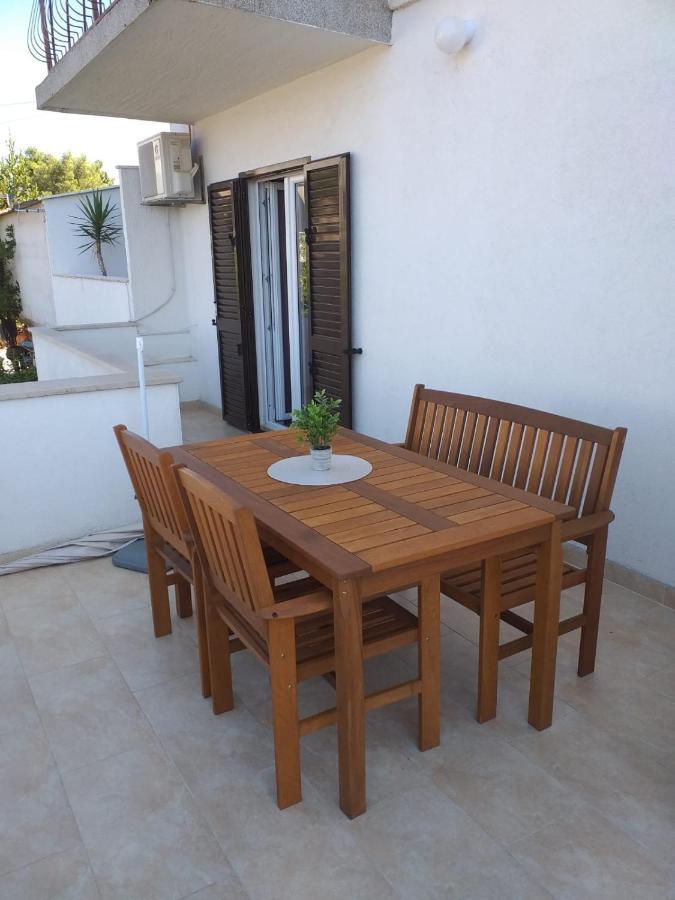 Apartmani Tina Jelsa  Exterior photo
