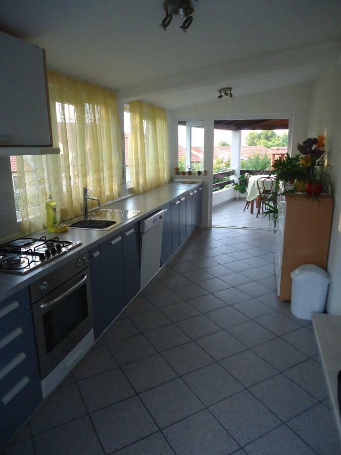 Apartmani Tina Jelsa  Exterior photo